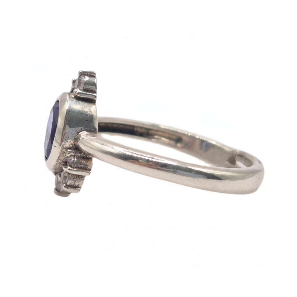 Tanzanite and Cubic Zirconias in 925 Silver