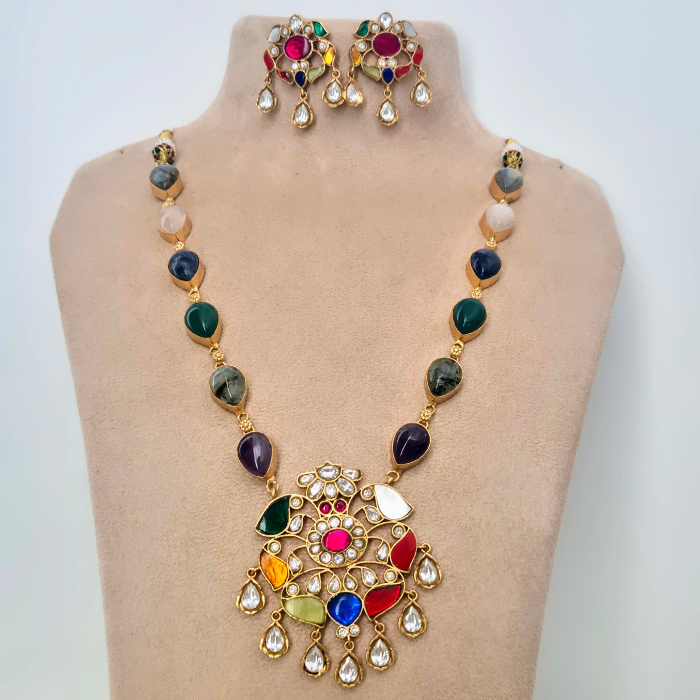 Navratna Set with natural semi-precious gemstones and enamelled work, with kundan dangling