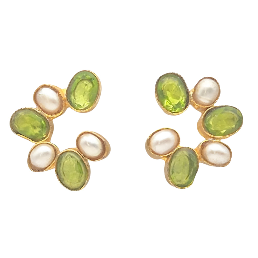 Green Quartz and Natural Pearls set in brass