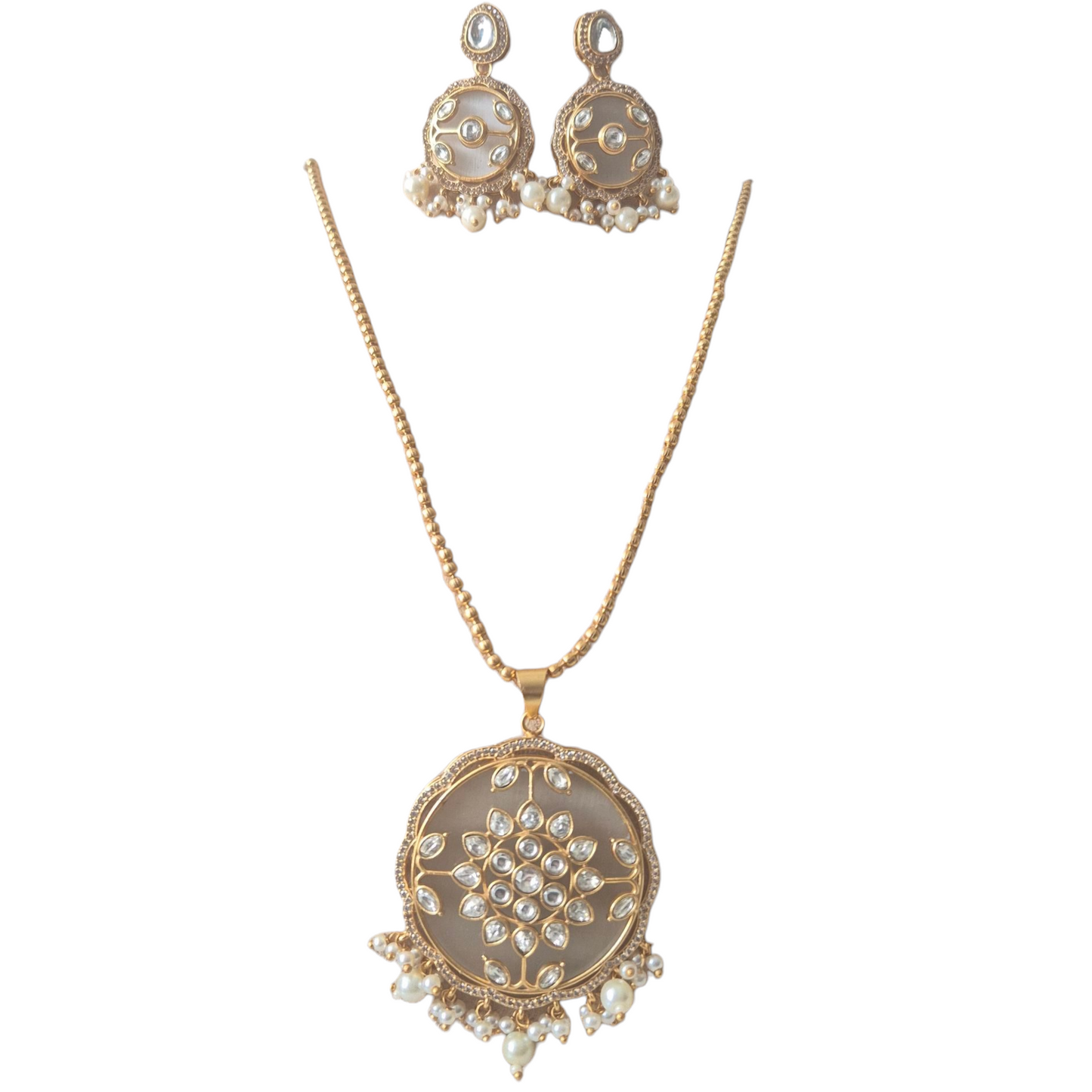 White quartz with kundan and zircons, with pearls