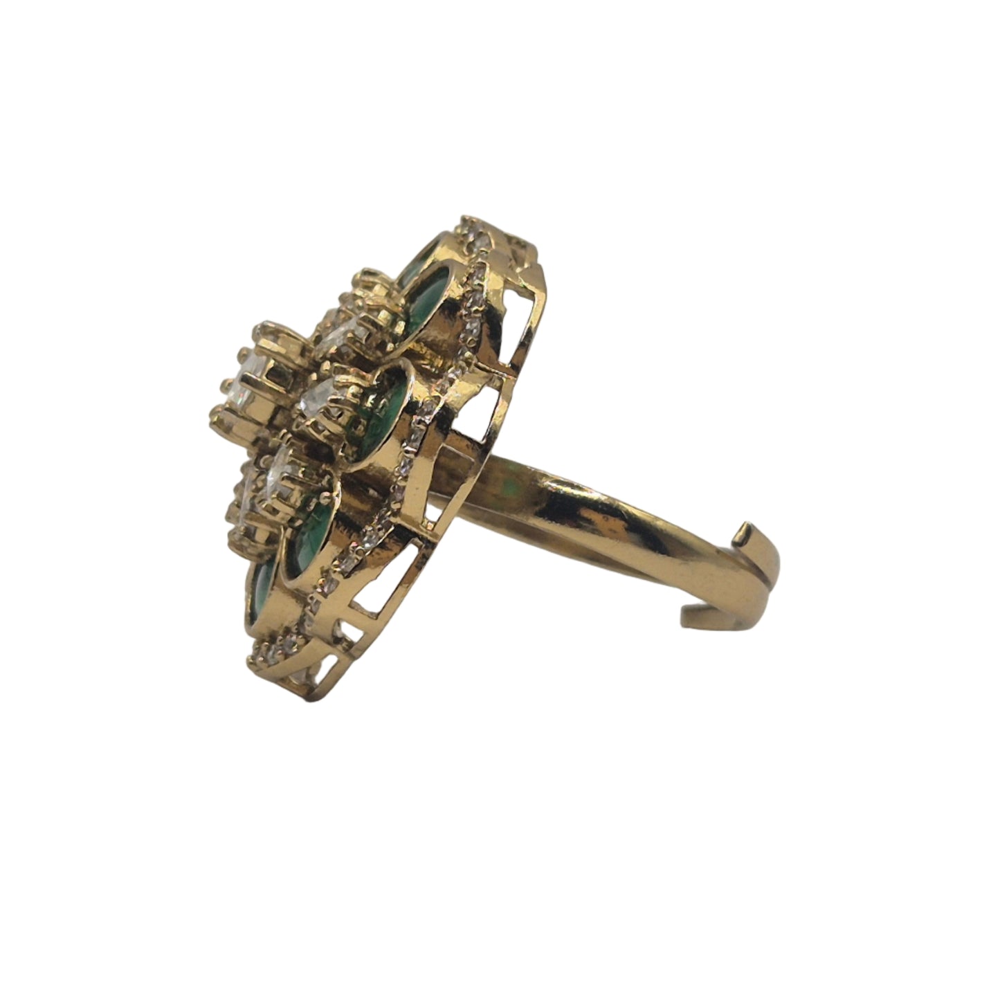 Green semiprecious stone and Jadau ring in brass