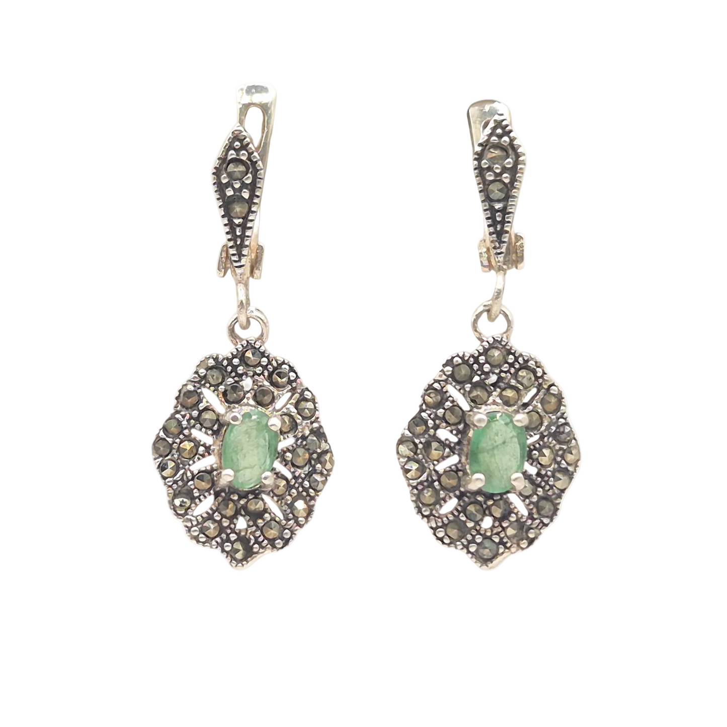 Victorian emerald earring with a bali Style in 925 silver