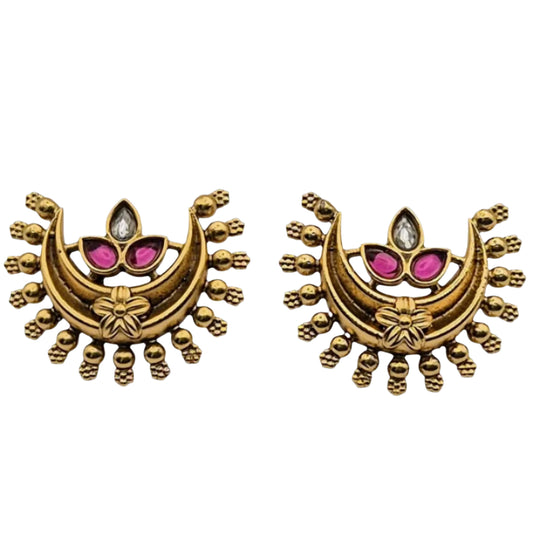 Red Curved Spike Stud