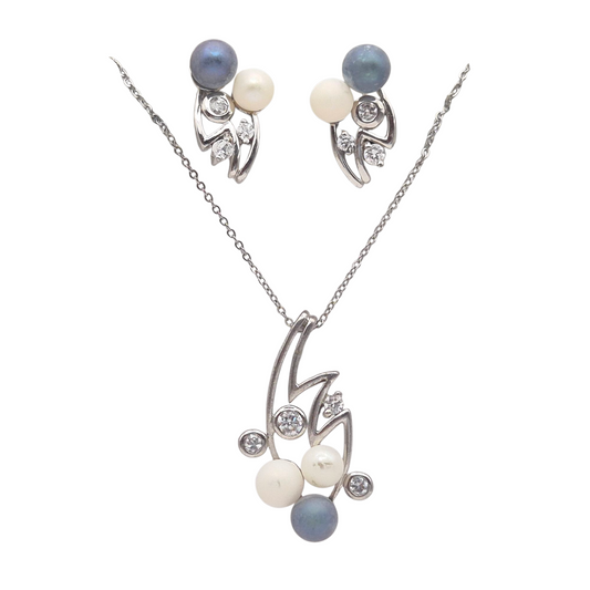 Natural white and tahitian Pearls set in cubic zirconia in 925 silver