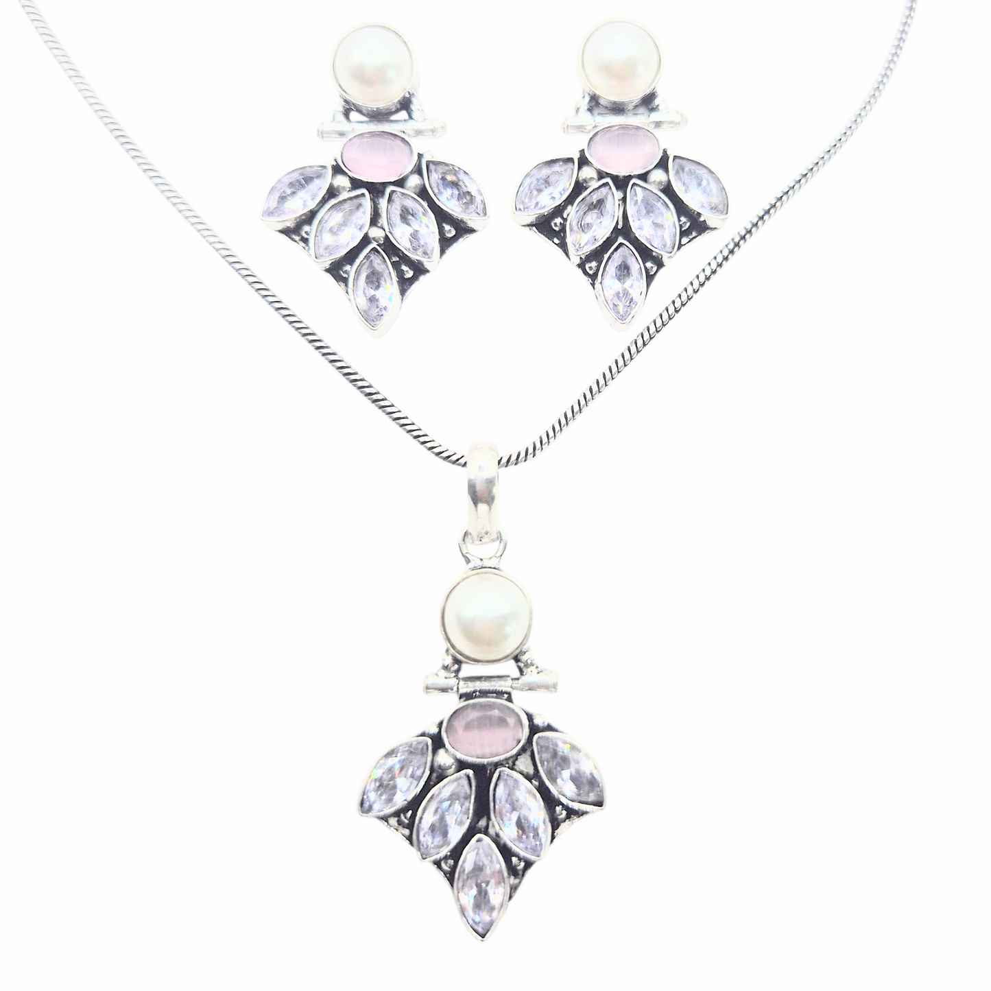 Pastel Pink and Lilac Marquis quartz Set with White Pearl in brass