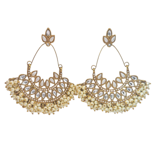 Pearls and kundan earrings in brass