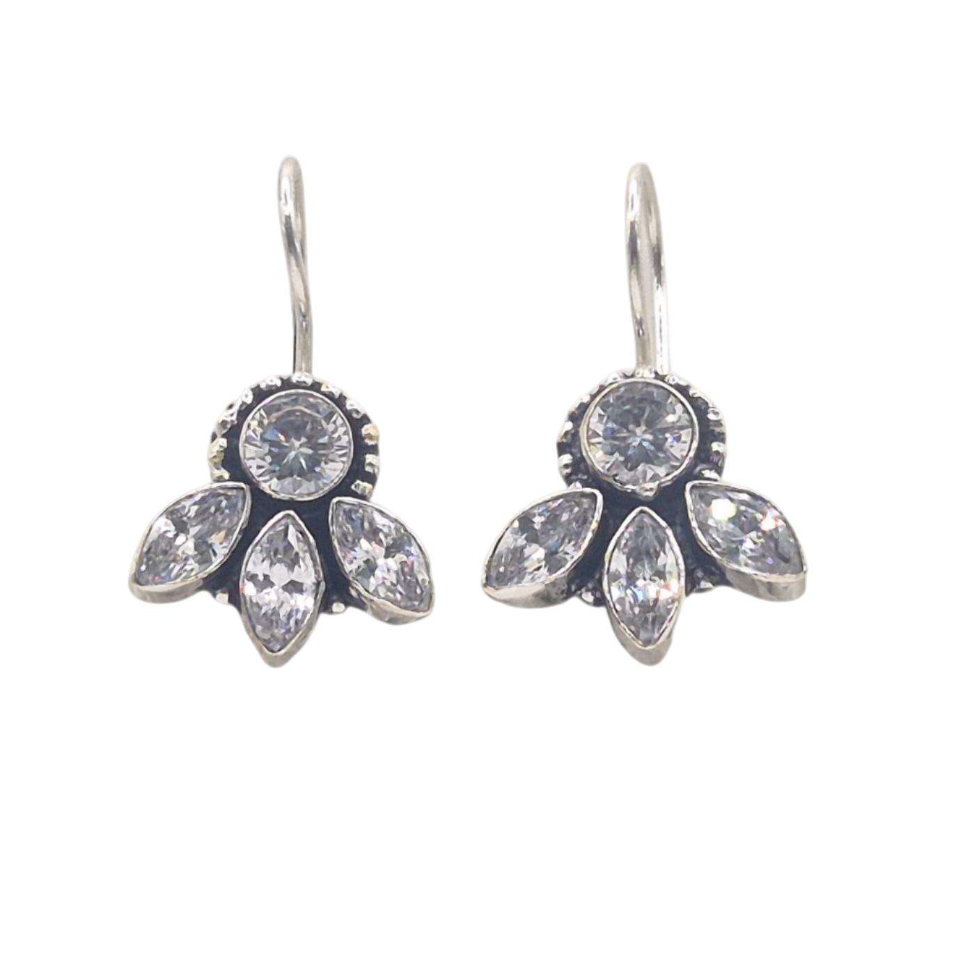 White Cubic zirconia studs in brass