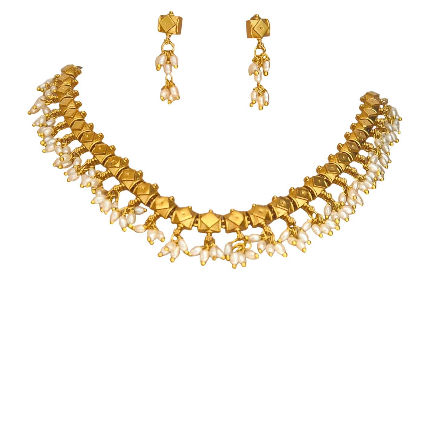 SET29 - Antique nuggets with oblong pearls in brass