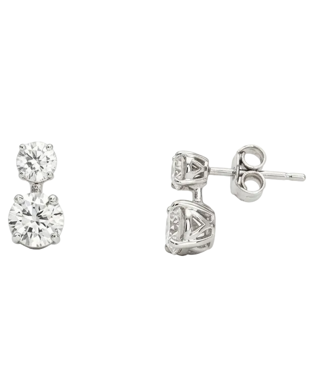 Round diamonds studs set in silver