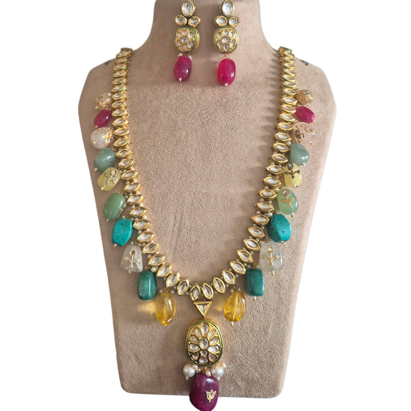 Multi-gemstone necklace with kundan in Brass